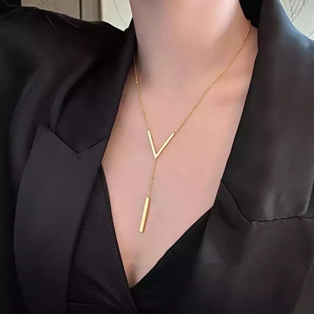 ◾️18k Gold Plated V Shaped Stick Pendant Necklace